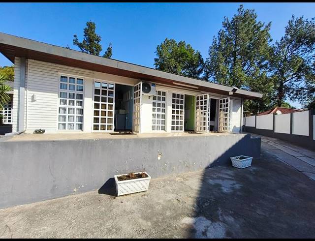 7 BEDROOM HOUSE FOR SALE IN MTHATHA CENTRAL